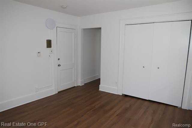 271 W Maple Rd - Photo 6 of 11
