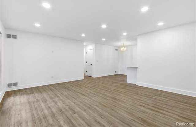 2483 Walce Dr - Photo 4 of 18