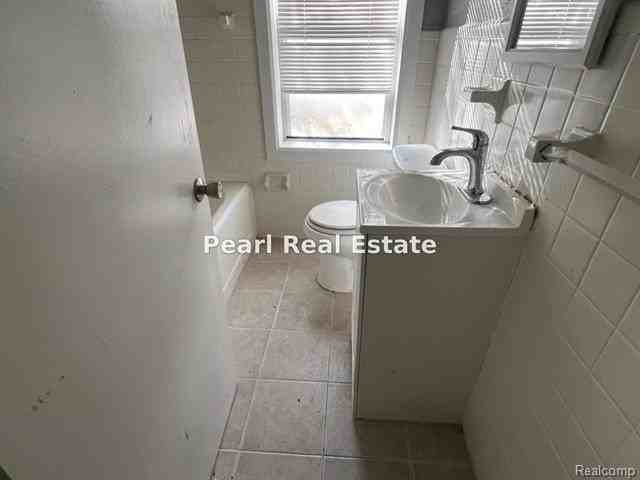 4117 Guilford St - Photo 5 of 6