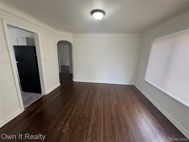 8083 Mendota St - Photo 7 of 12