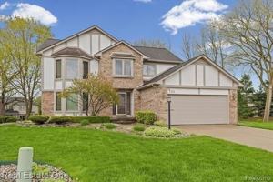 featured image of 720 Essex Dr