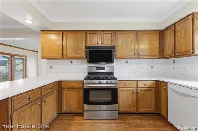 720 Essex Dr - Photo 7 of 48