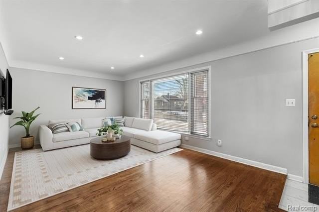 1515 Mohawk Ave - Photo 3 of 22