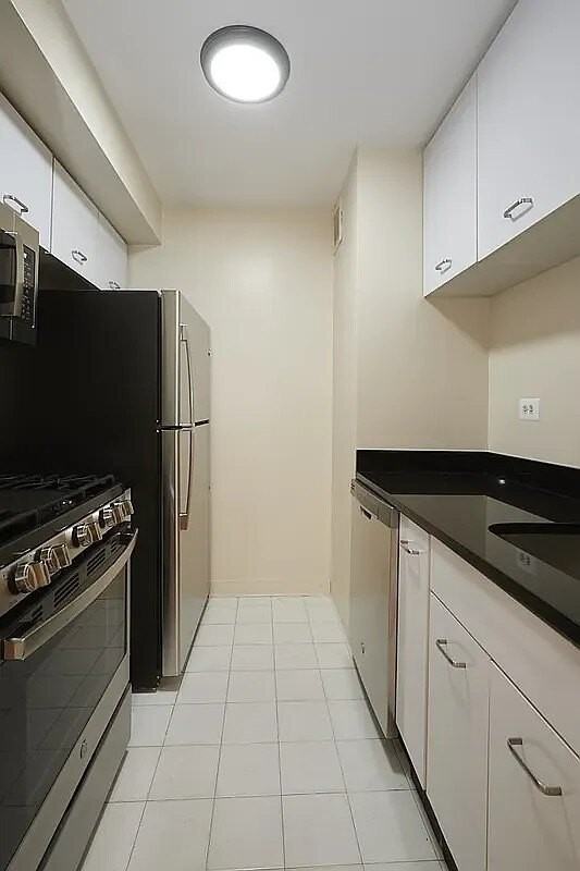 445 5th Ave #25DU - Photo 5 of 11