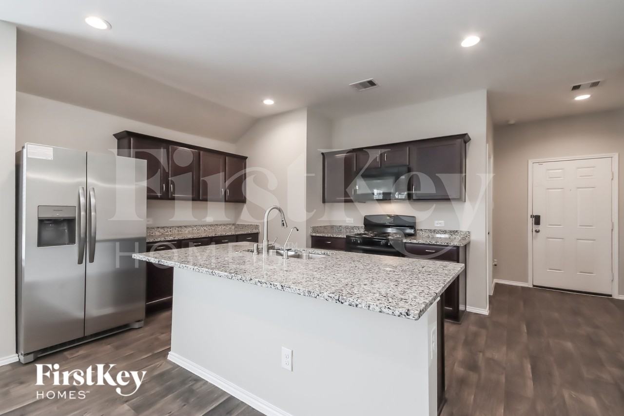 23435 Harrow Field Ln - Photo 5 of 15