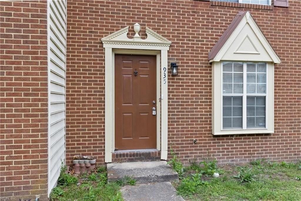 935 Still Harbor Cir - Photo 4 of 25