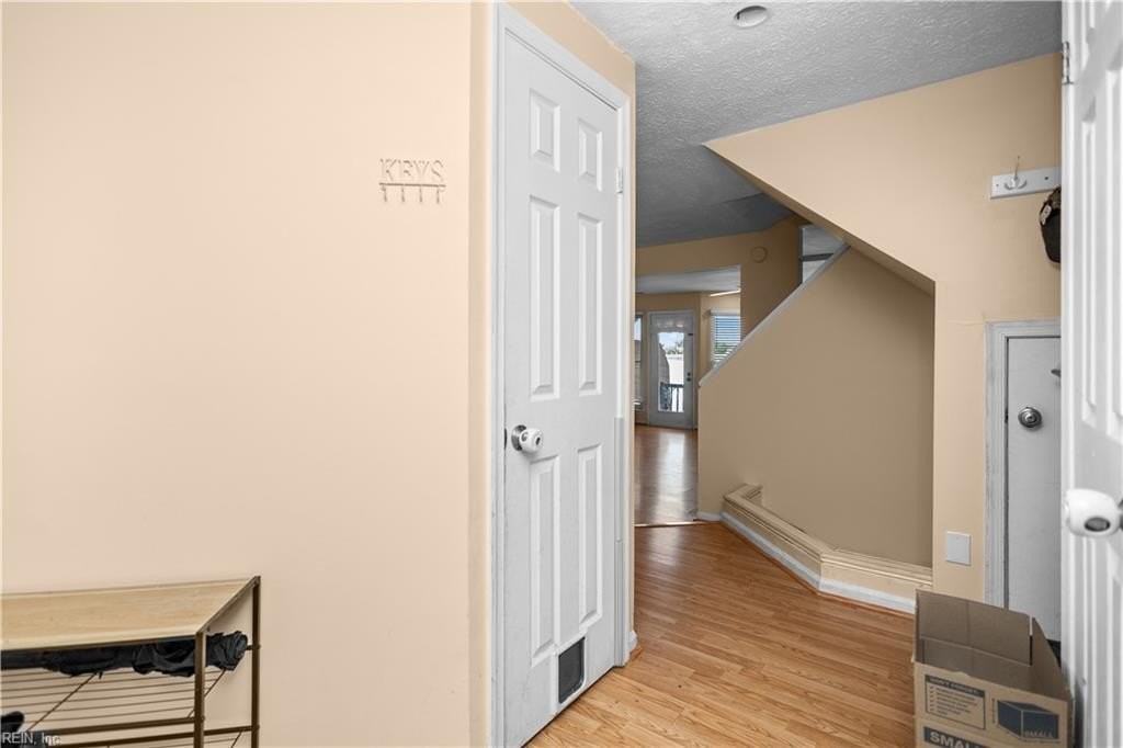 63 Waters Edge Cir - Photo 7 of 31