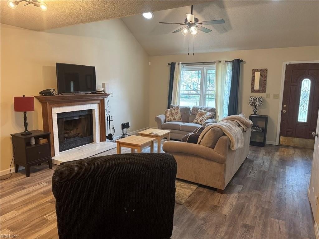 2561 Elon Dr - Photo 2 of 21