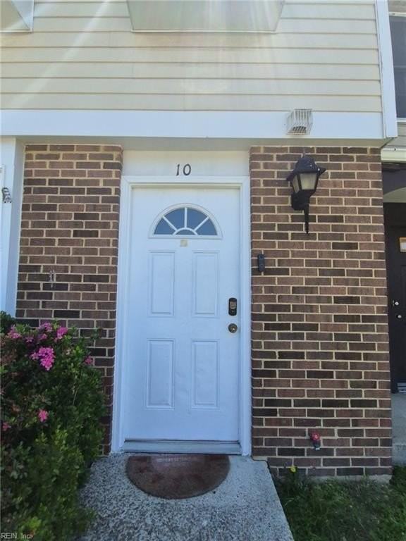 10 Christine Ct - Photo 2 of 3
