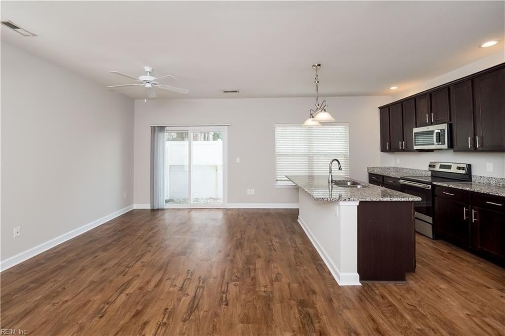 401 Courage Way - Photo 4 of 46