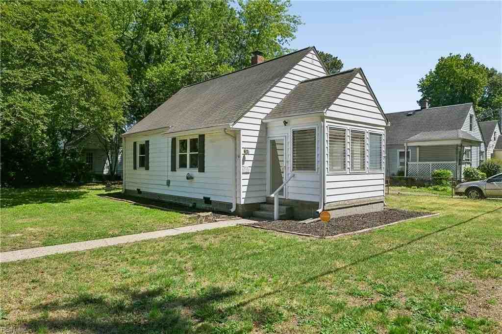 7730 Ruthven Rd - Photo 2 of 29