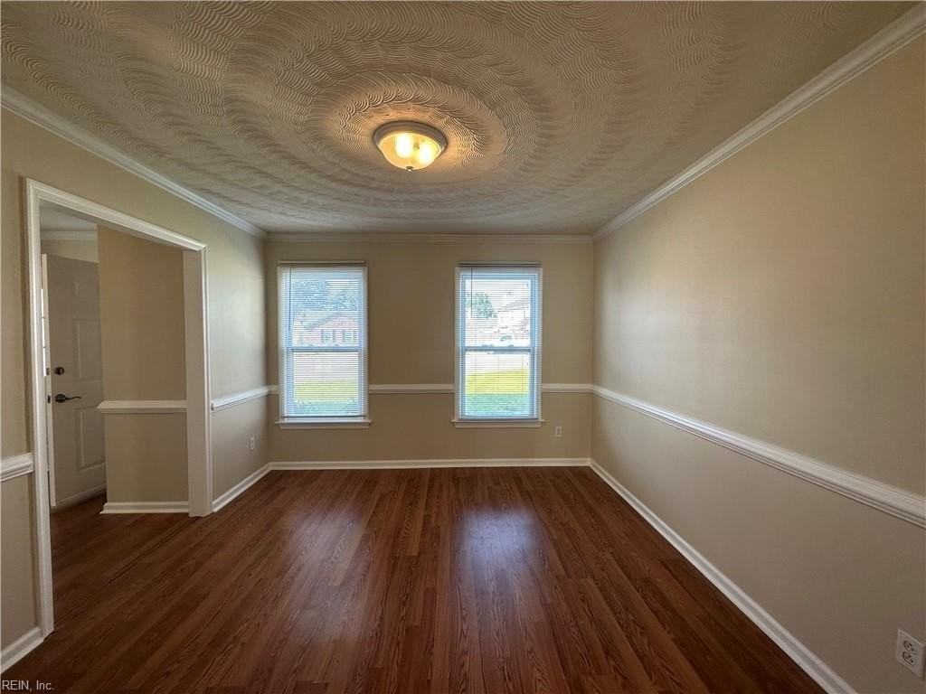 3205 Chicory Ct - Photo 3 of 15