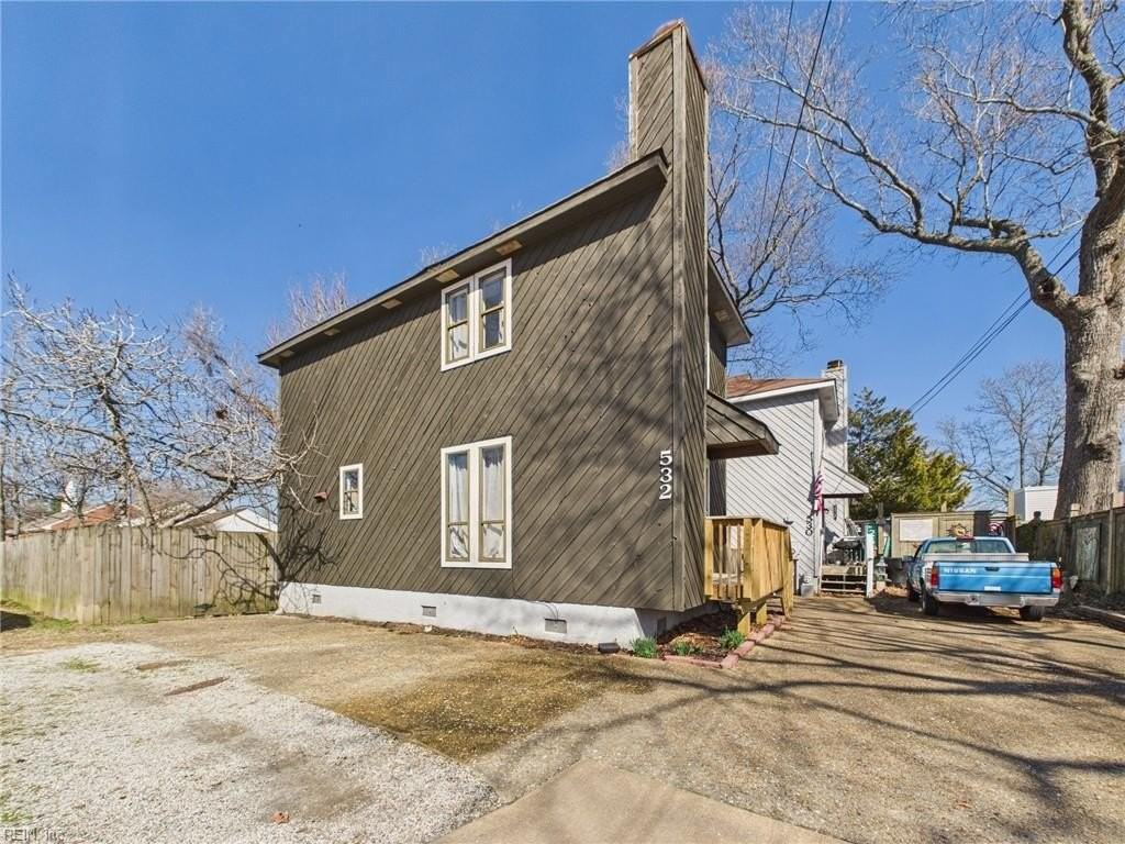 532 9th St - Photo 4 of 48