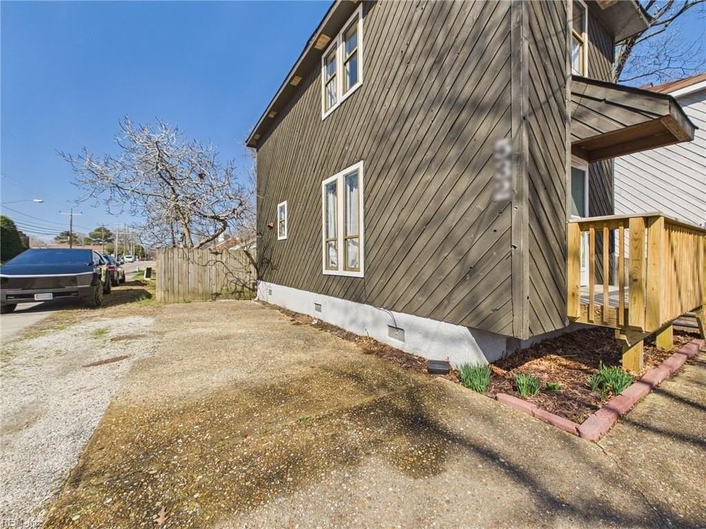 532 9th St - Photo 5 of 48