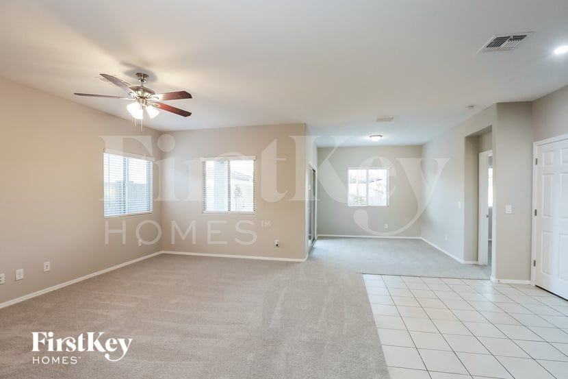 4085 W Coles Rd - Photo 4 of 15