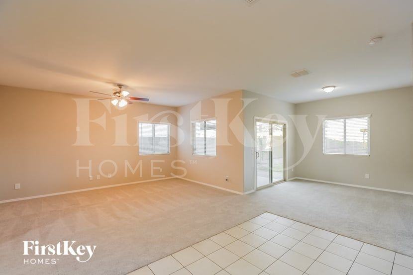 4085 W Coles Rd - Photo 5 of 15