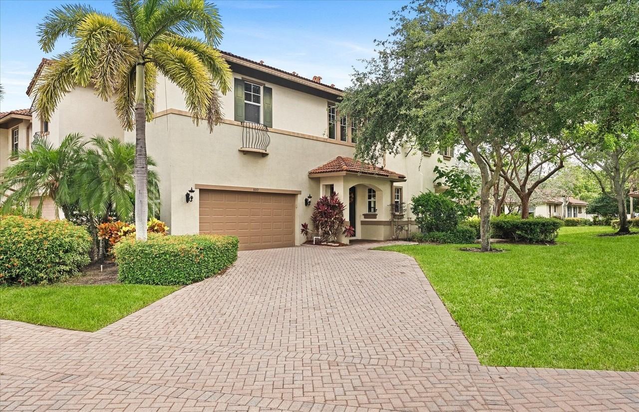 6013 Nw 118th Dr - Photo 3 of 42