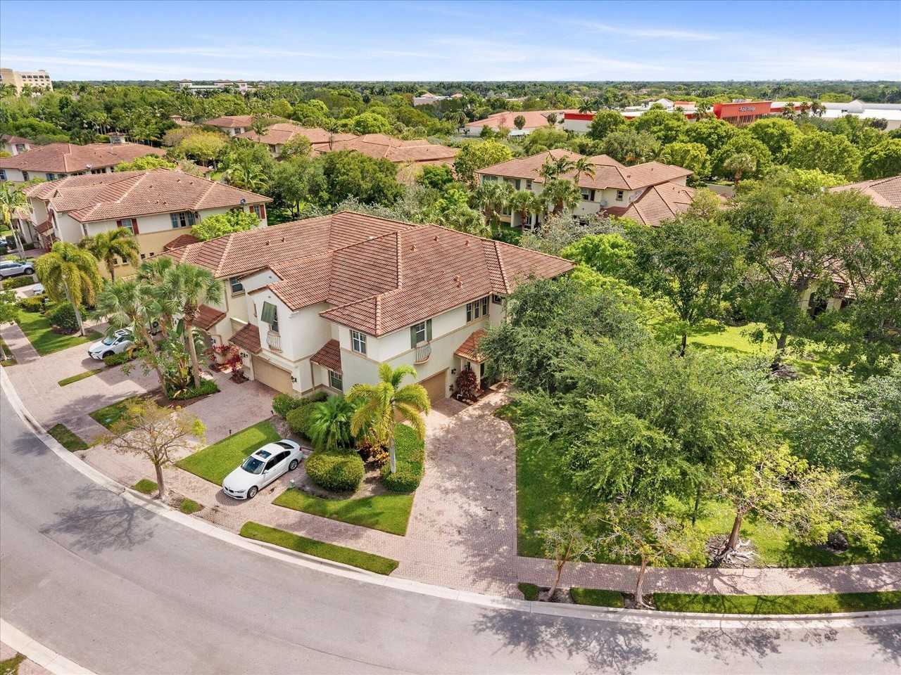 6013 Nw 118th Dr - Photo 5 of 42