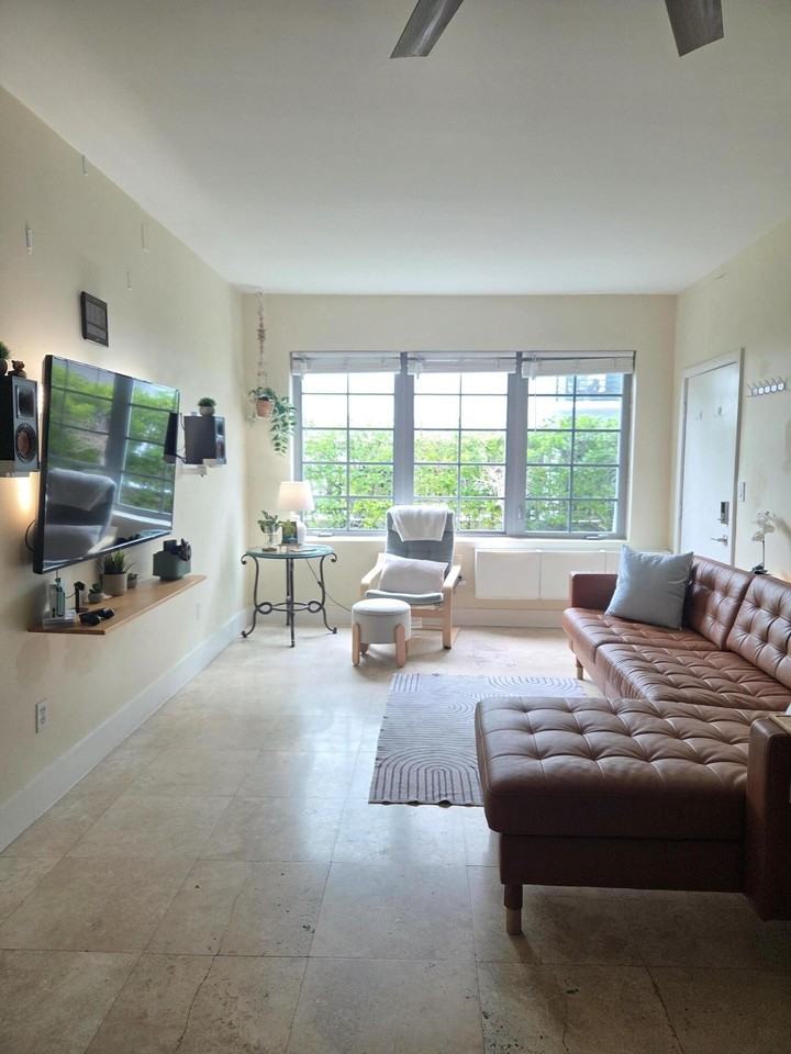 1045 Lenox Ave #6 - Photo 3 of 13