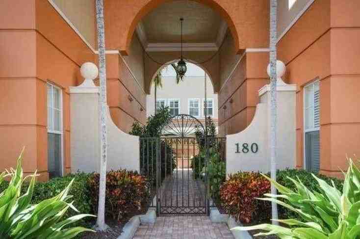 180 Ne 6th Ave #F