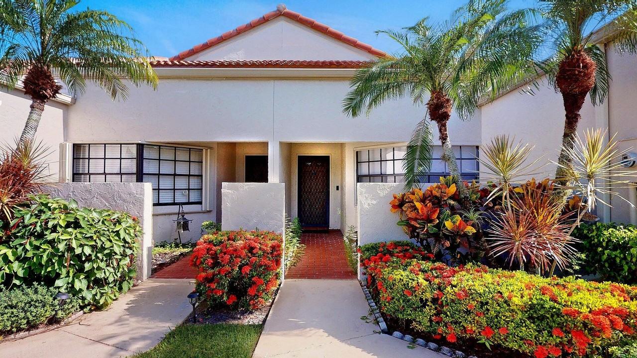5794 W Parkwalk Cir W E - Photo 5 of 42