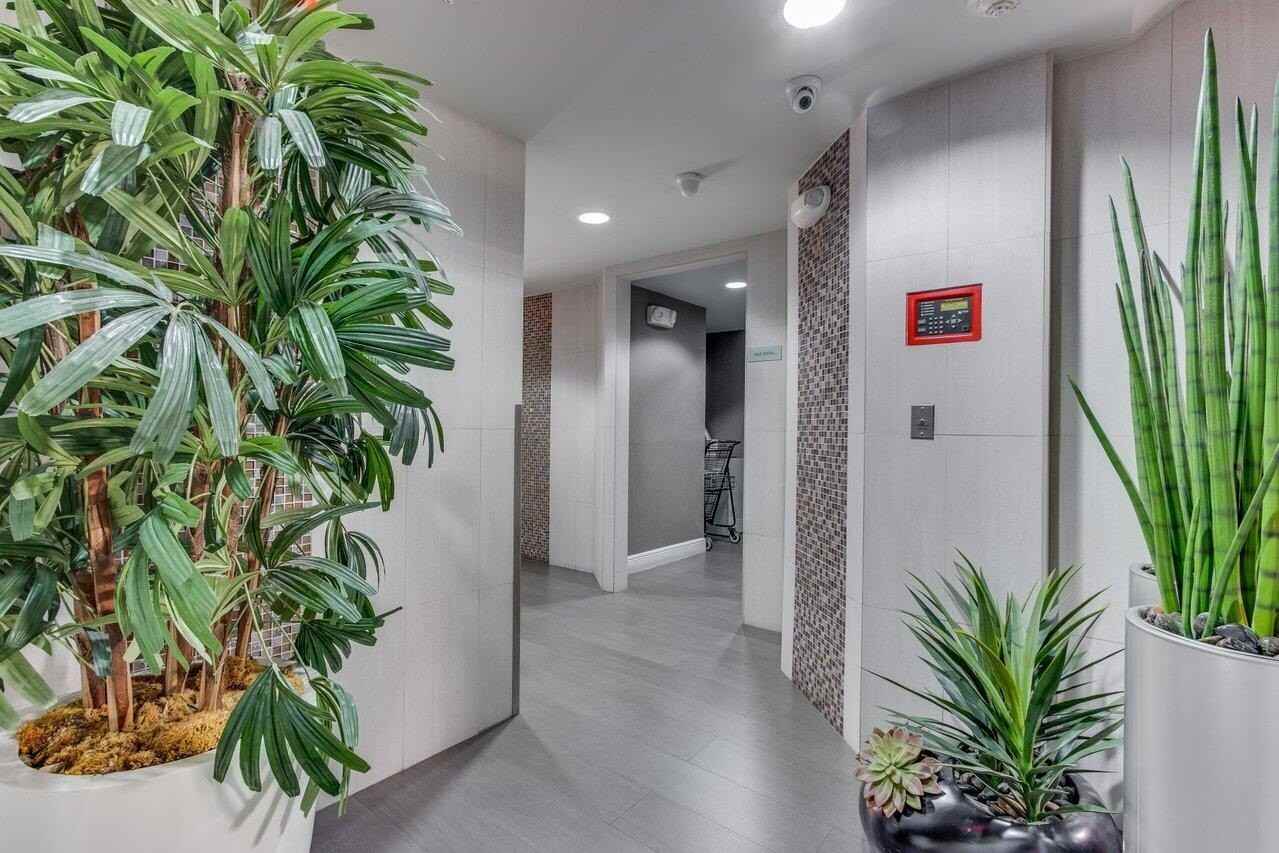 235 Ne 1st St #504 - Photo 4 of 19