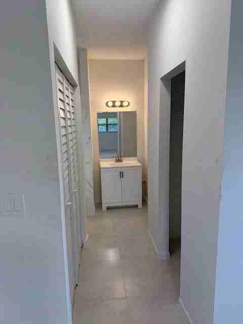 2301 Ne 16th St - Photo 6 of 9