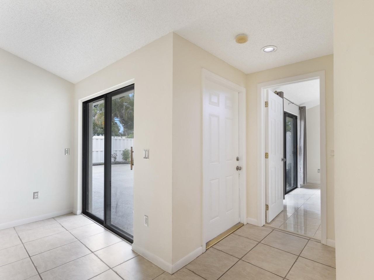 5933 Golden Eagle Cir - Photo 5 of 29