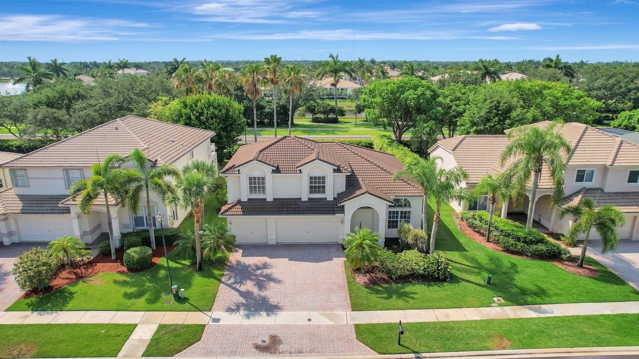 4190 Bahia Isle Cir - Photo 2 of 50