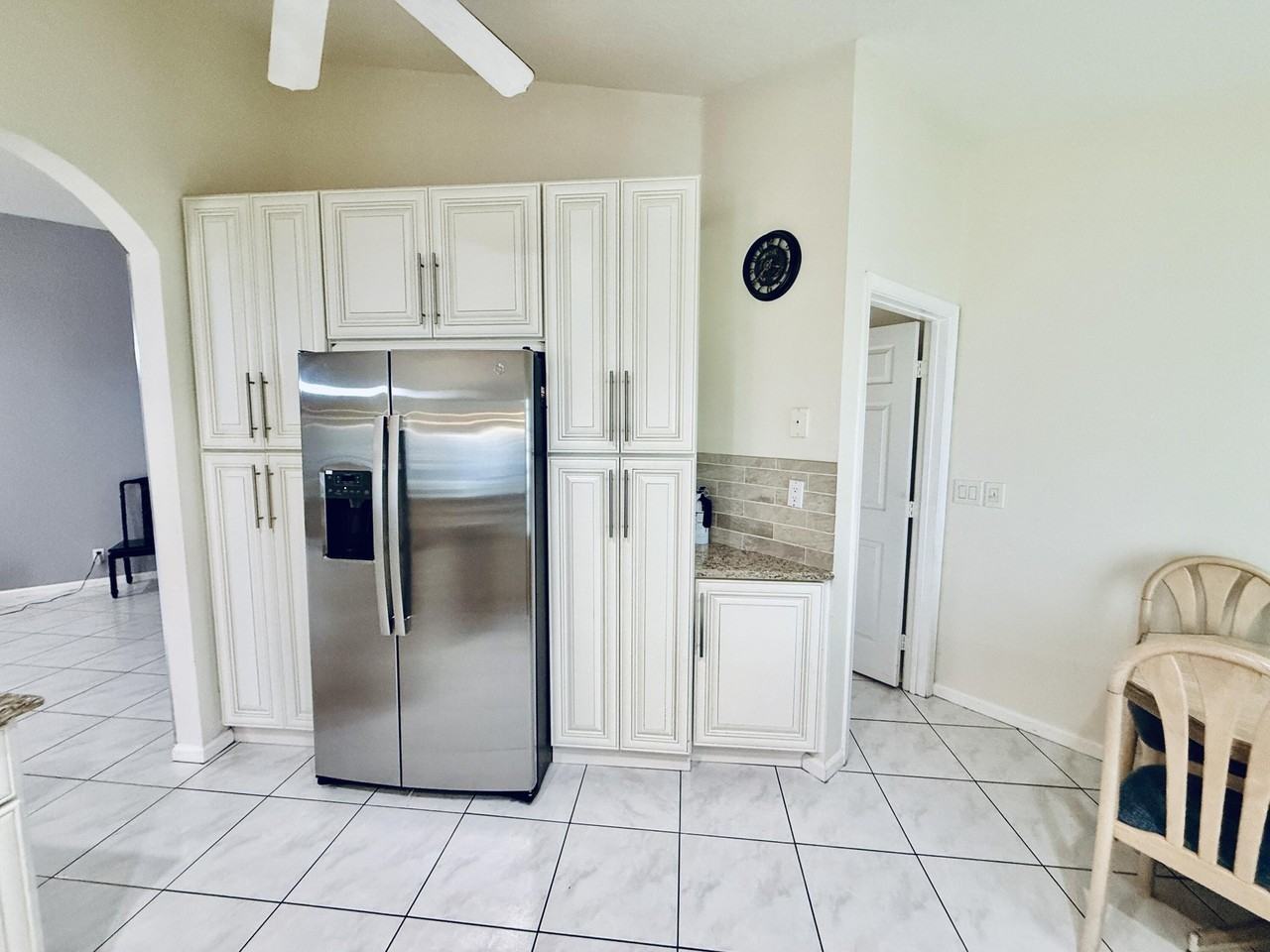 10921 Royal Caribbean Cir - Photo 7 of 24