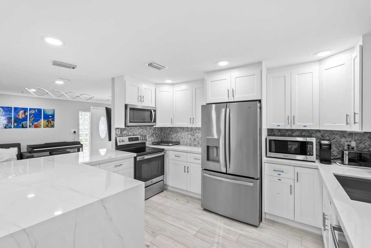 4990 Nw 2nd Ct - Photo 6 of 41
