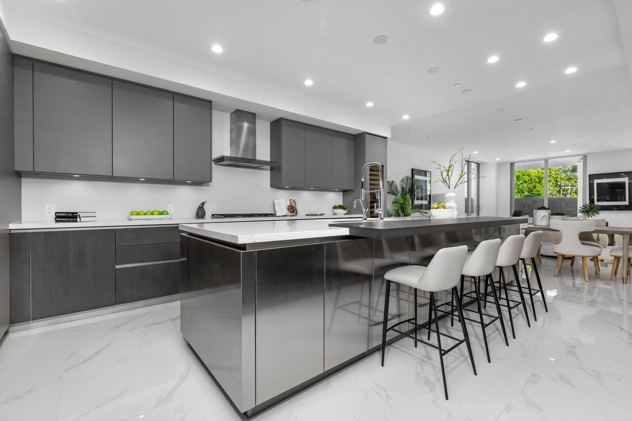 495 E Royal Palm Rd #201 - Photo 2 of 43