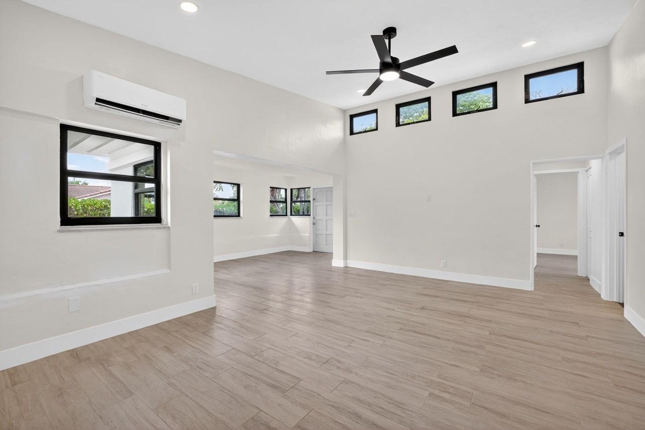 1403 Ne 13th St - Photo 2 of 23