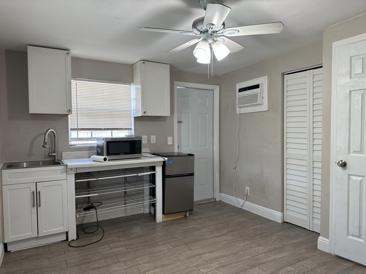 8070 Rose Marie Ave E - Photo 5 of 16