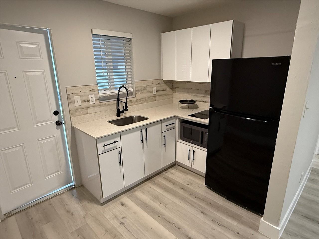 720 Ne 7th St #2A - Photo 5 of 22