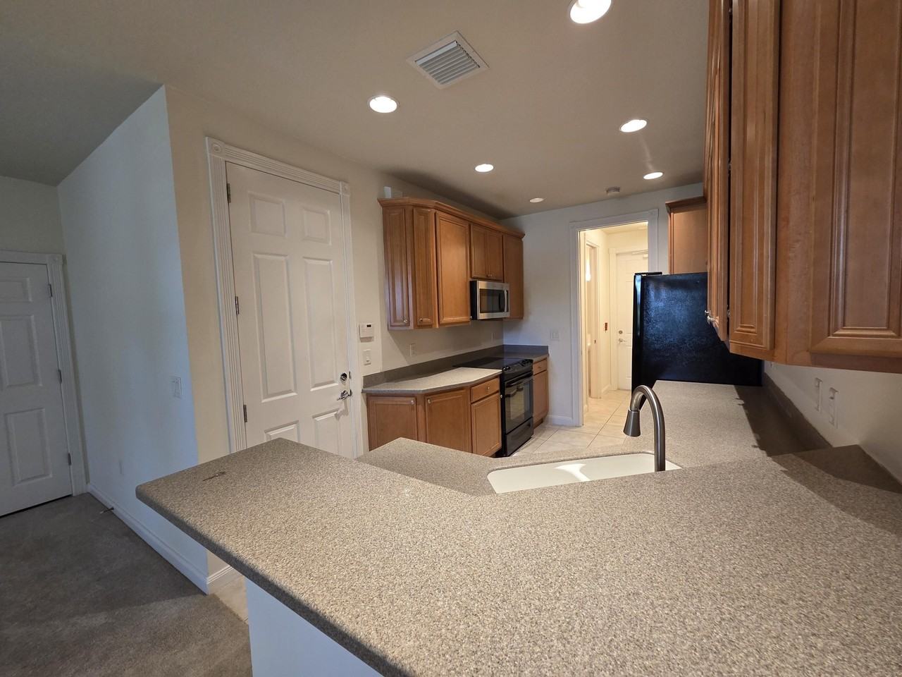 1411 N Jeaga Dr - Photo 4 of 16