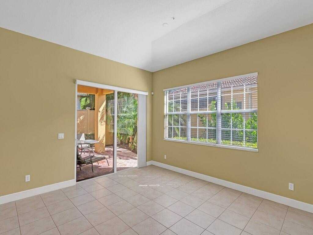 10091 Sw Dolce Rd - Photo 7 of 30