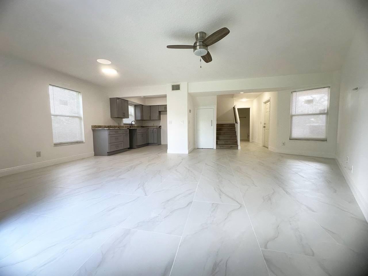1033 Goldenrod Rd - Photo 3 of 8