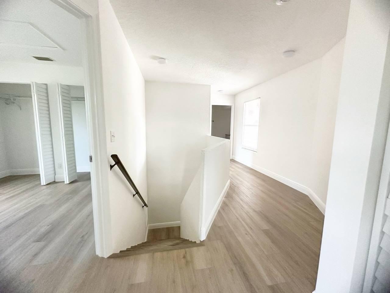 1033 Goldenrod Rd - Photo 6 of 8