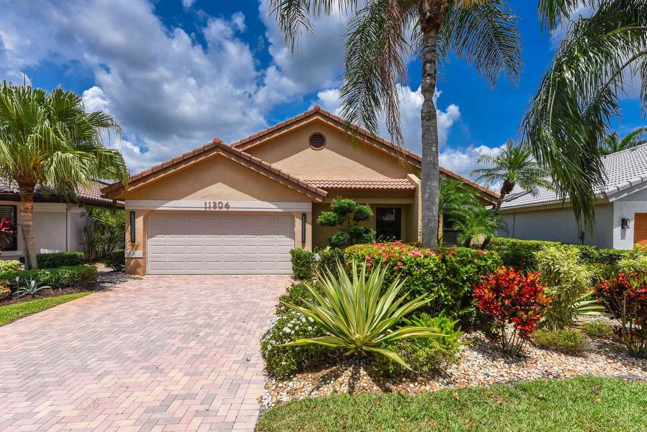 11204 Clover Leaf Cir - Photo 2 of 50
