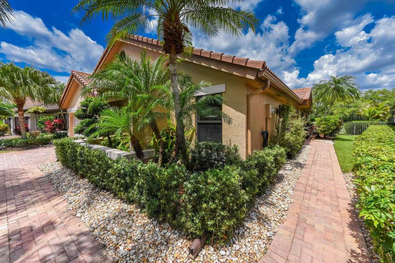 11204 Clover Leaf Cir - Photo 5 of 50
