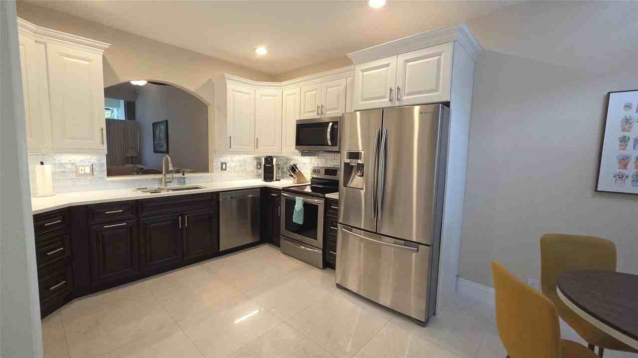 504 W Palm Aire Dr #504 - Photo 3 of 26