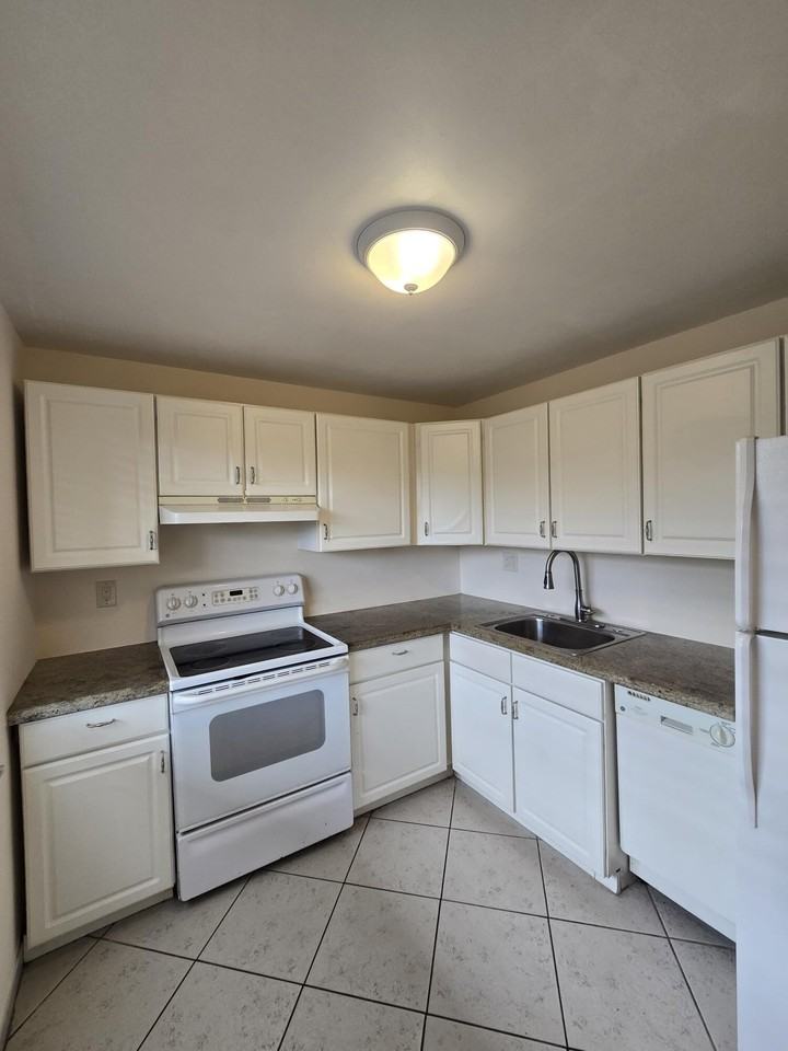 3141 Nw 47th Ter #326 - Photo 2 of 12