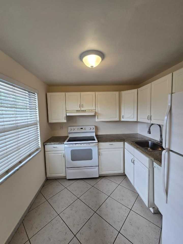 3141 Nw 47th Ter #326 - Photo 3 of 12