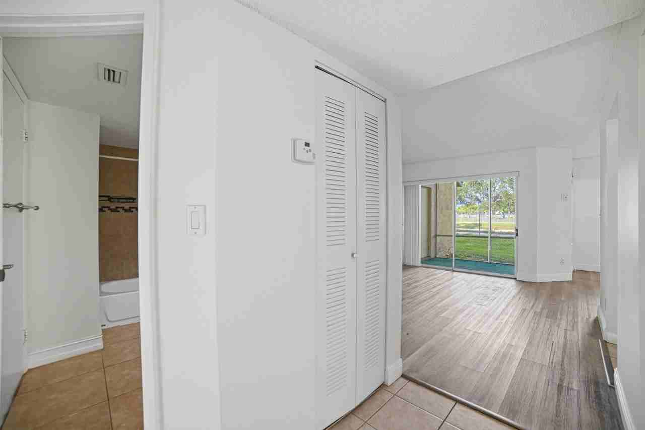 1041 Coral Club Dr #1041 - Photo 4 of 30