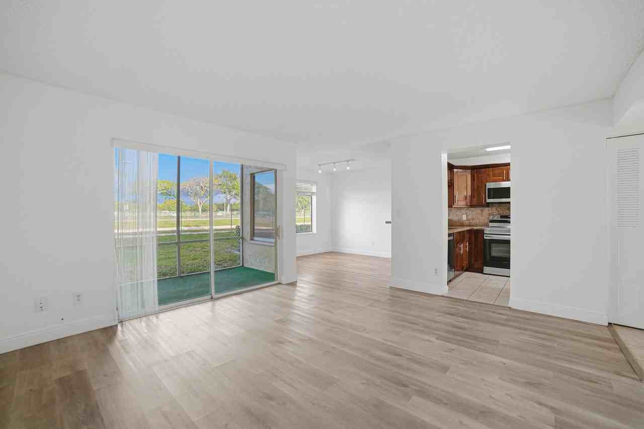 1041 Coral Club Dr #1041 - Photo 7 of 30