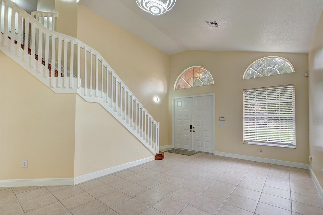 11526 Nw 5th St - Photo 2 of 26