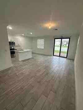 3016 King Palm Way - Photo 7 of 21
