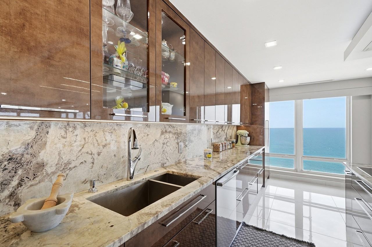 4100 Galt Ocean Dr #612 - Photo 2 of 50