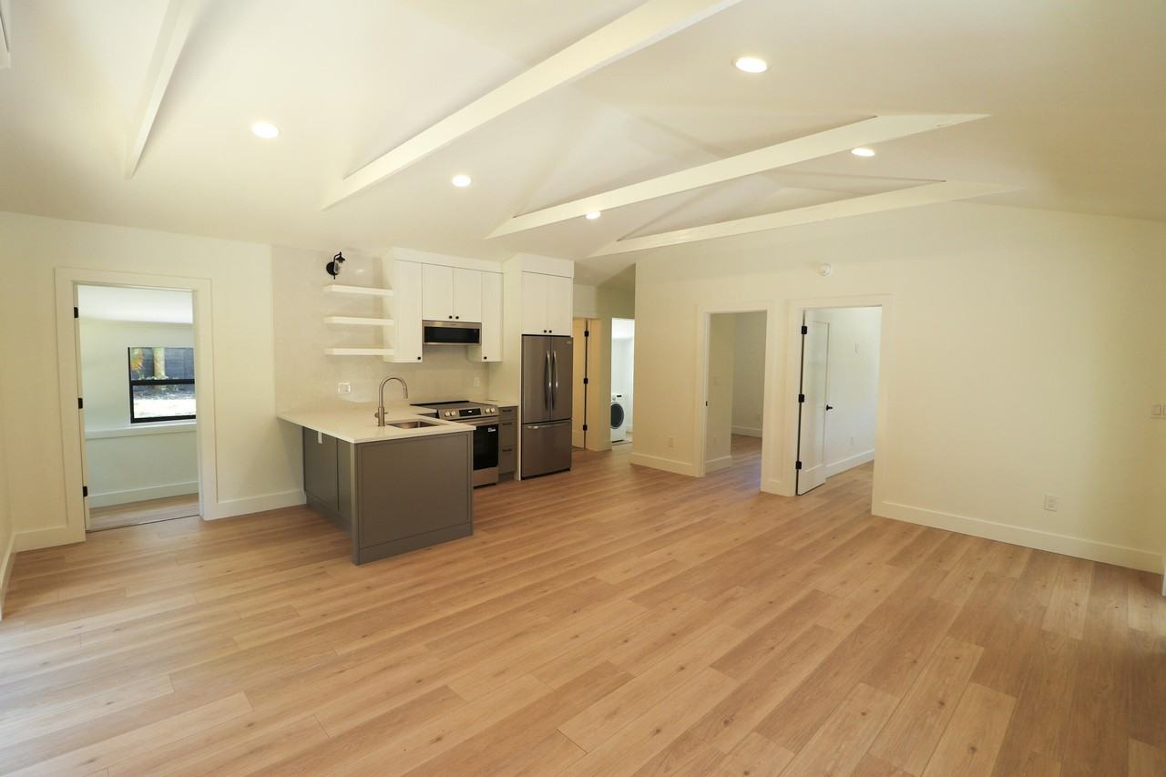 2101 Riverland Rd - Photo 3 of 37